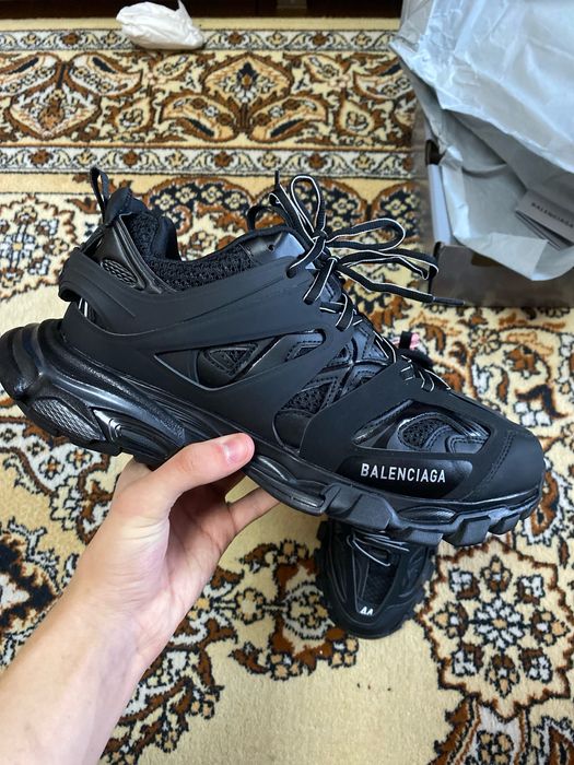 Balenciaga track black