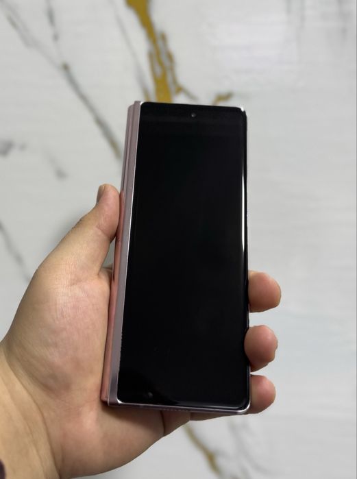 SAMSUNG Z FOLD 2 srochniy sotiladi