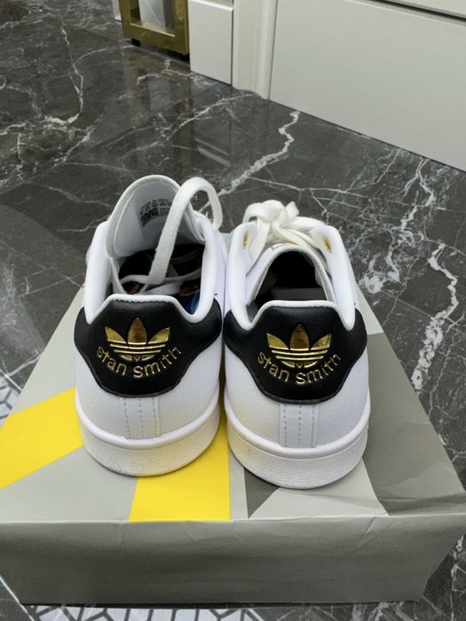 Кроссовки Adidas