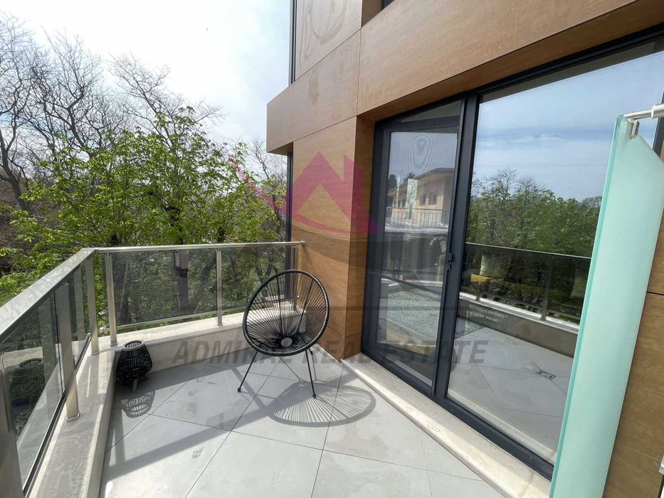 Продава се Двустаен апартамент в Варна, Център - 89 кв.м за 4472 €/кв.м - Снимка #12