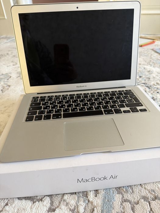 MacBook Air макбуг
