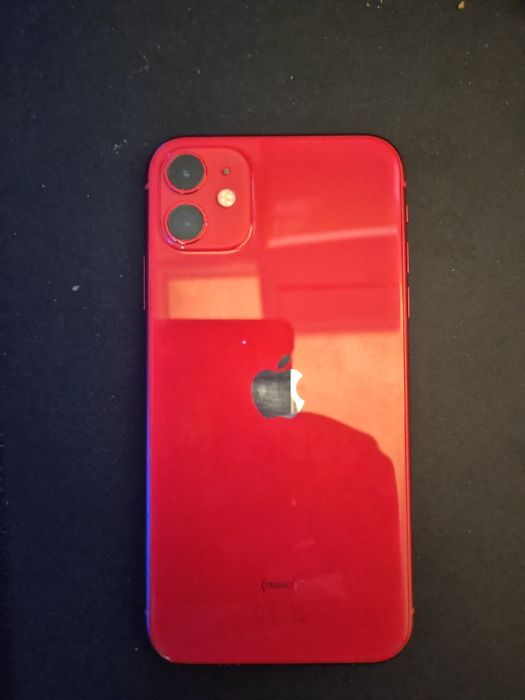 IPhone 11, червен с калъф подарък