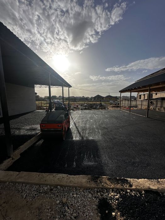 Асфальт . Асфальтирование . горячий асфальт