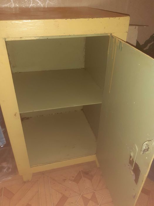 Продам  сейф  советский