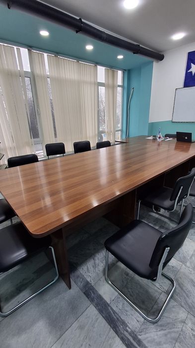 Продаются офисные столы