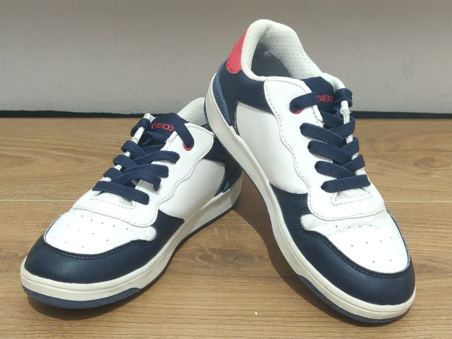 Sneakers Geox Respira - Alb/Bleumarin - Mărimea  34 Foarte Întreținuți