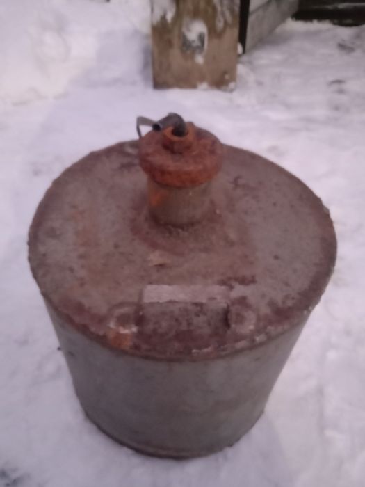 Продам бачек нержа..