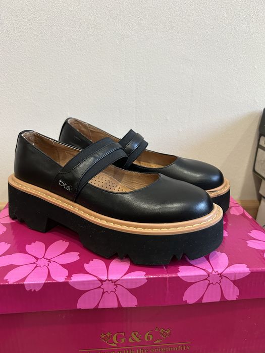 Продам кожаные лоферы