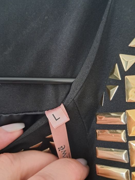 Rochita neagra cu auriu marimea L