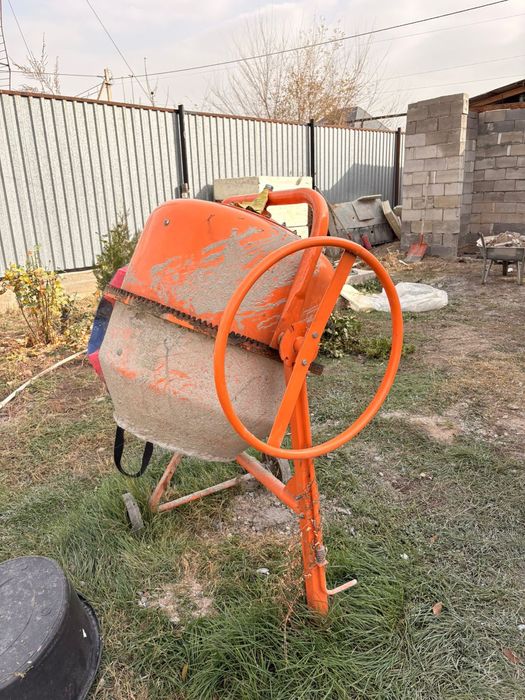 Продам бетономешалку