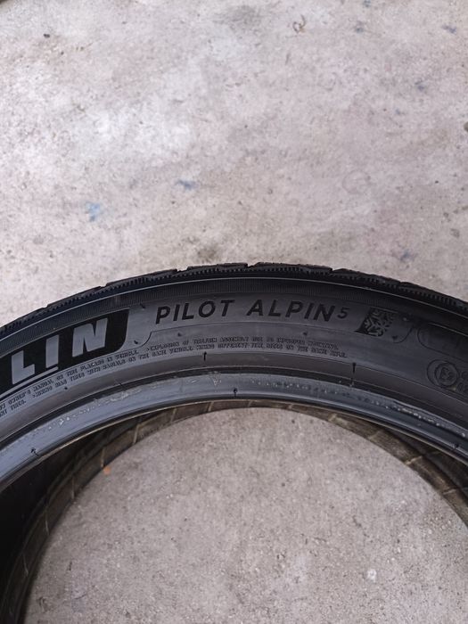 2бр. зимни гуми Michelin Pilot Alpin 5 размер 245/40r19