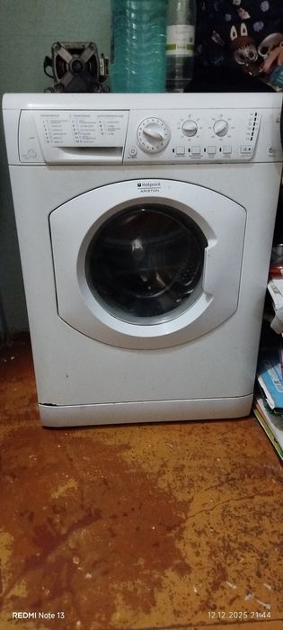 Продам стиральную машину Аристон хотпоинт