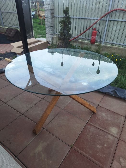 vând masa sticla stare ca si nou