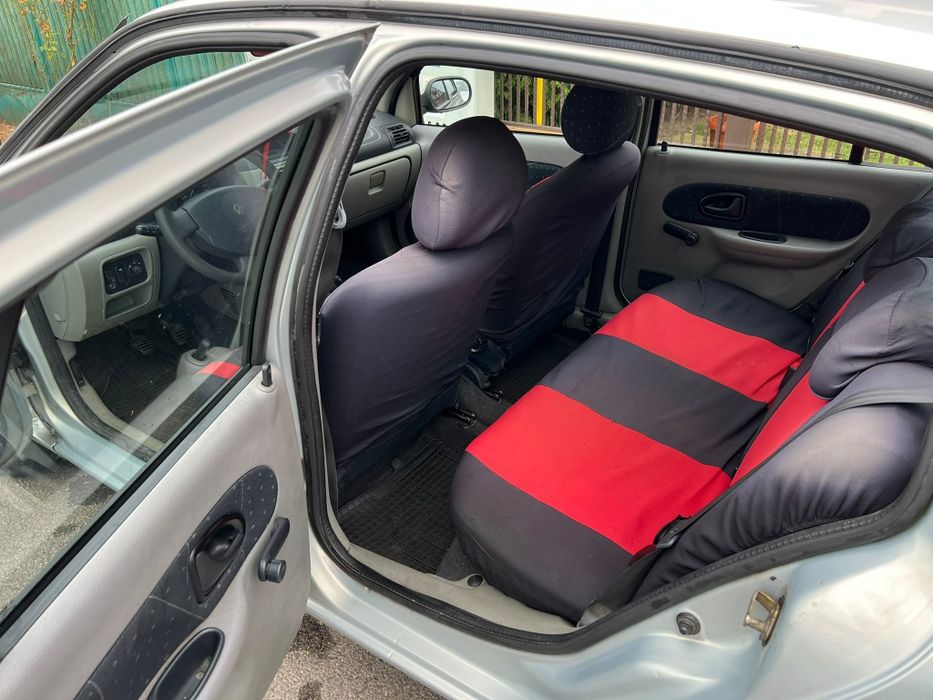 Vând Renault Clio