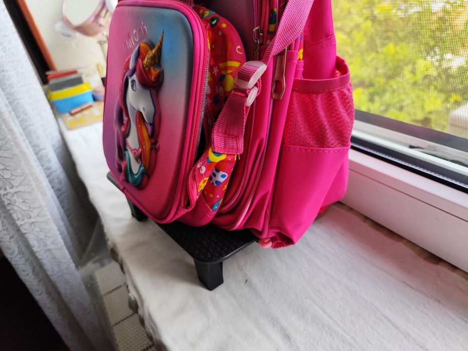 Ученическо куфарче-рсница на колелца с еднорог