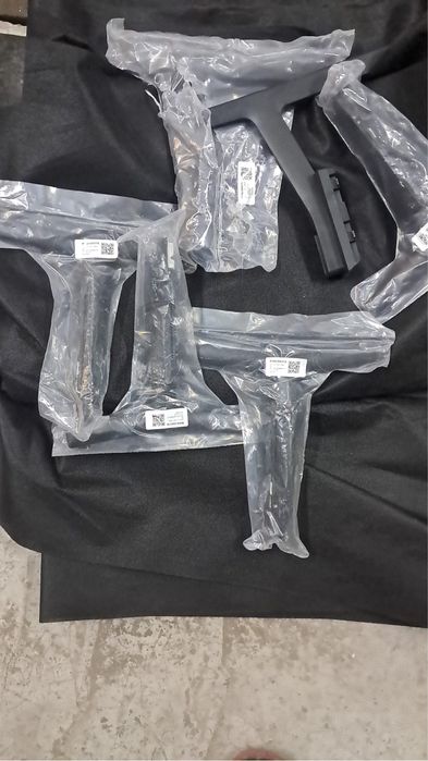 Picioare televizor Samsung  diferite mărimi.80lei setul