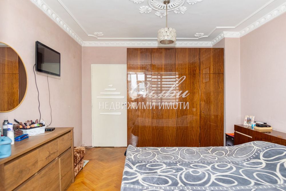 Многостаен ТУХЛЕН апартамент - кв. Куршун чешма!