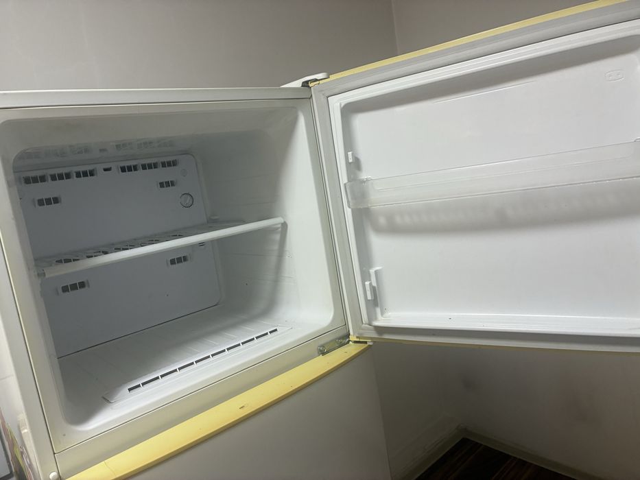 Холодильник Samsung