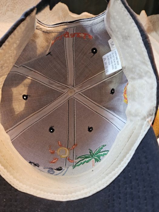 Уникална шапка ръчна изработка