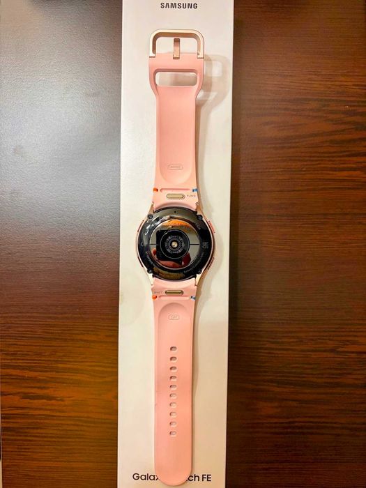 Samsung Galaxy Watch FE 40 mm. с гаранция