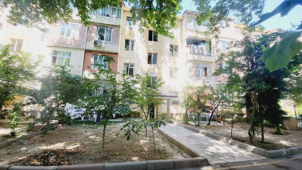 Массив Феруза 3ком - 3 этаж не торец