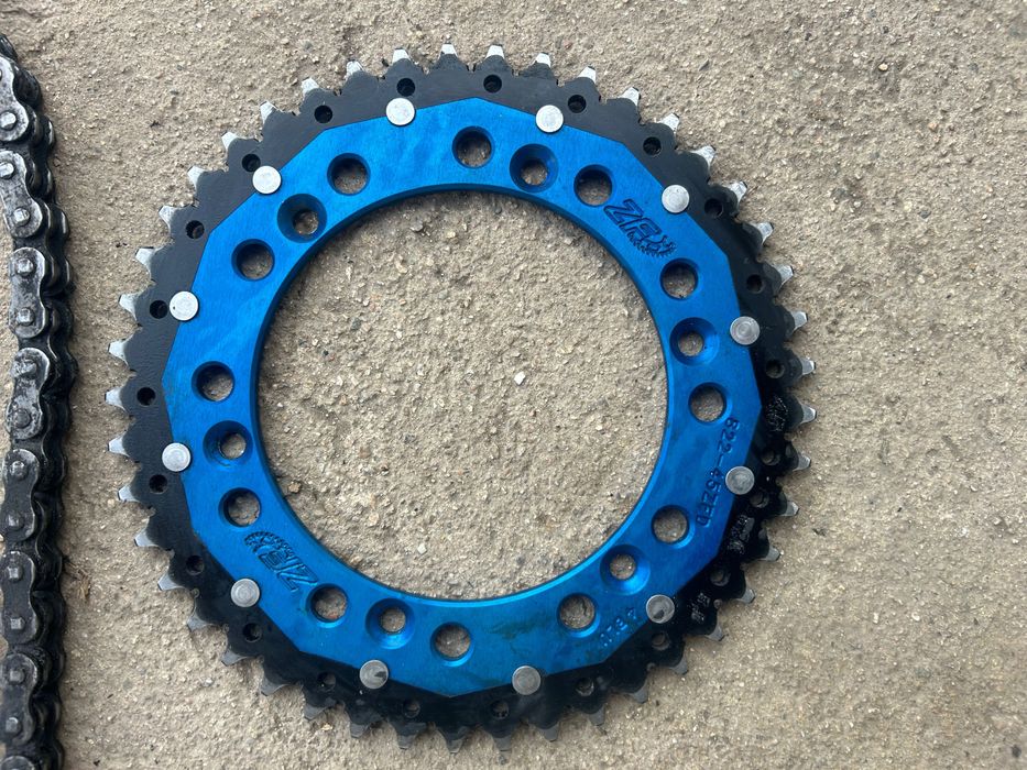 Венци и верига за супермото