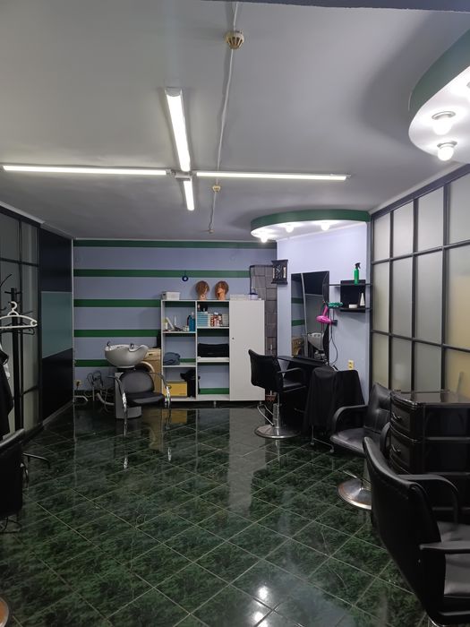 Сдаётся рабочее место для парикмахера