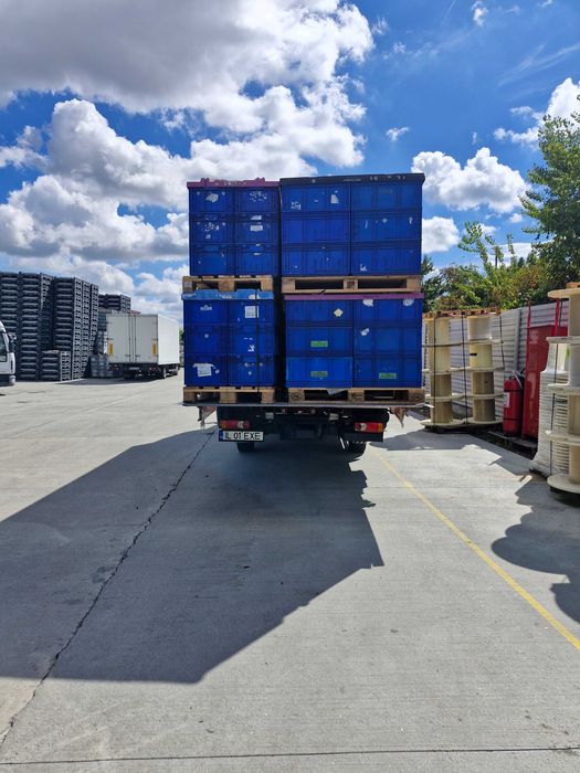 Transport marfă cu dubă prelată – Lift hidraulic & liză