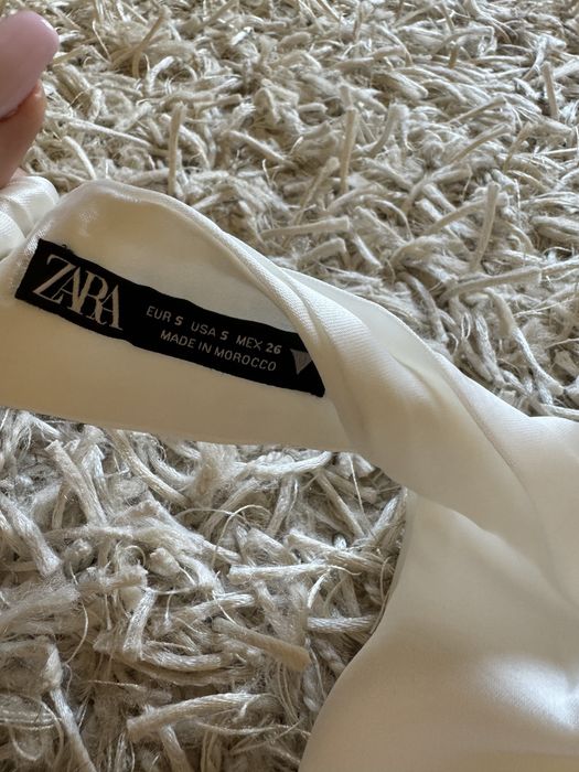 top Zara nou, fara eticheta