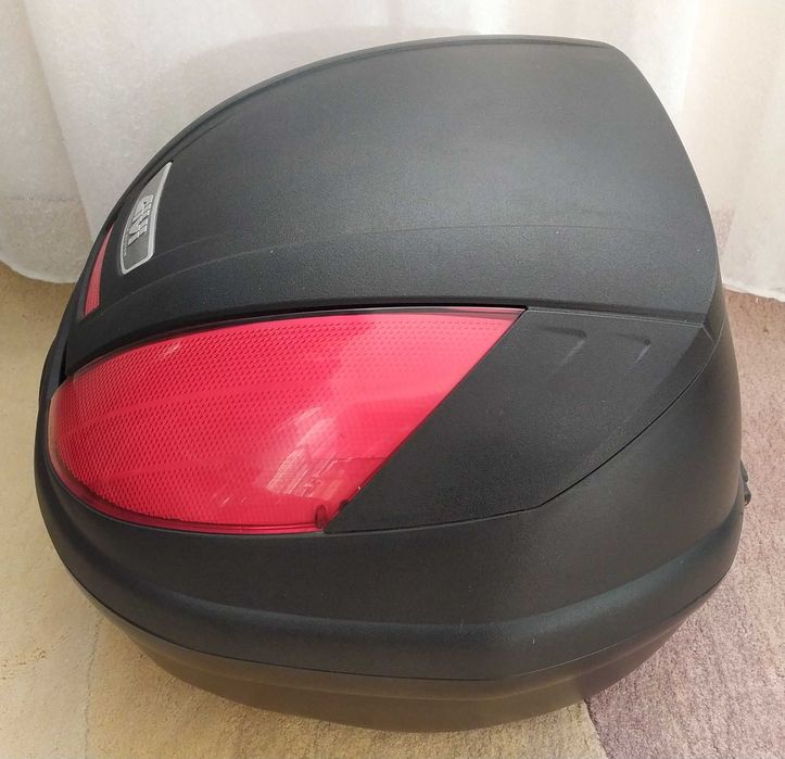 Багажник - куфар за мотор