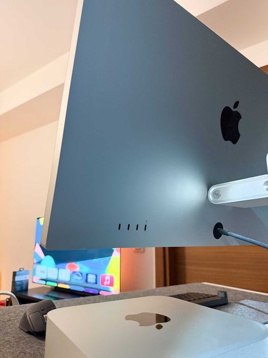 Apple Studio Display 5K 27" Nano-Texture + Suport reglabil pe inaltime