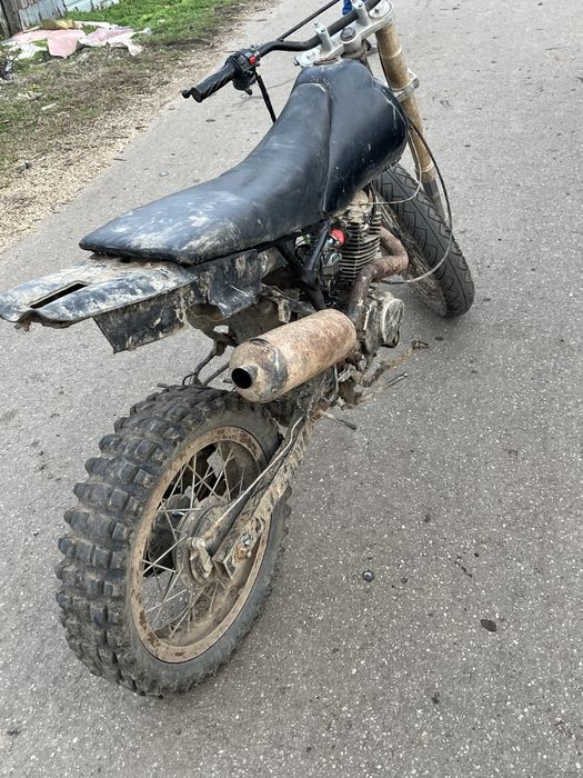 Vand cross 200cc s au schimb