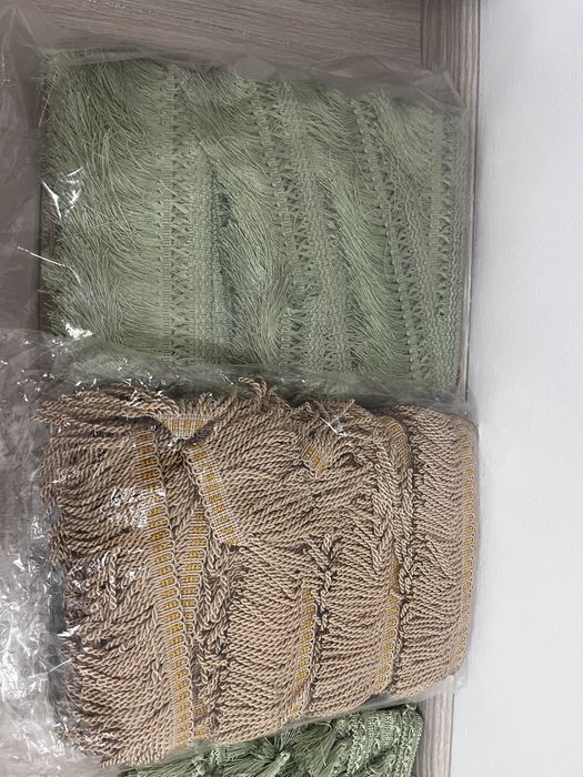 Продам бахрому разных цветов