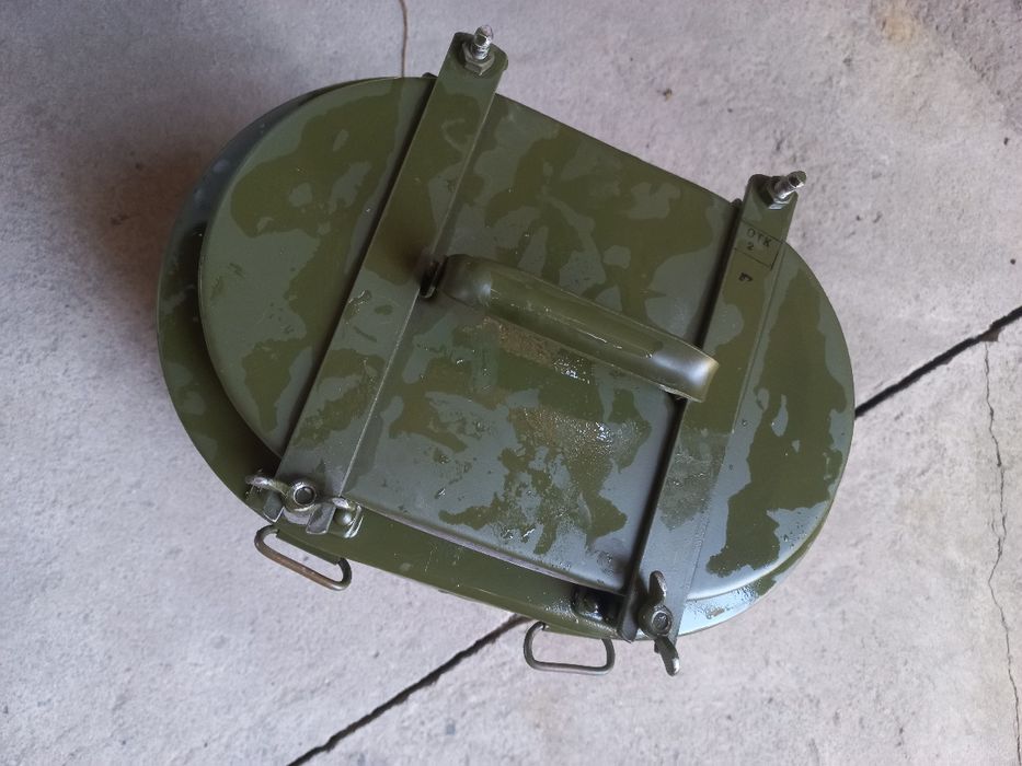 Термос армейский новый.