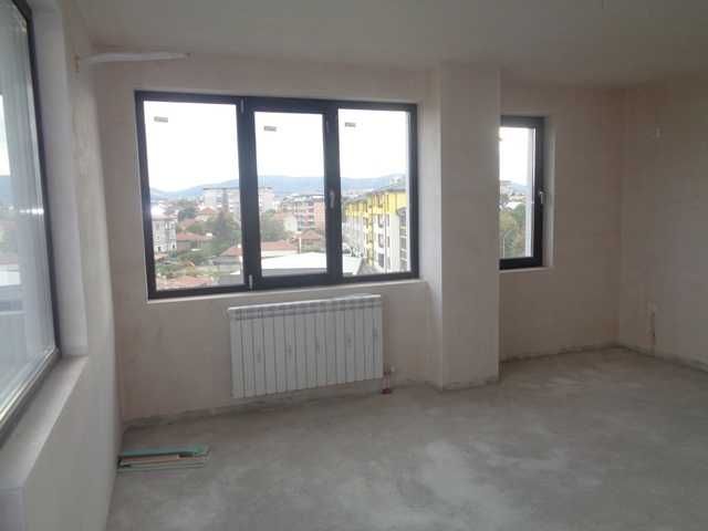 Продава се Тристаен апартамент в Търговище, Център - 110 кв.м за 1043 €/кв.м - Снимка #4