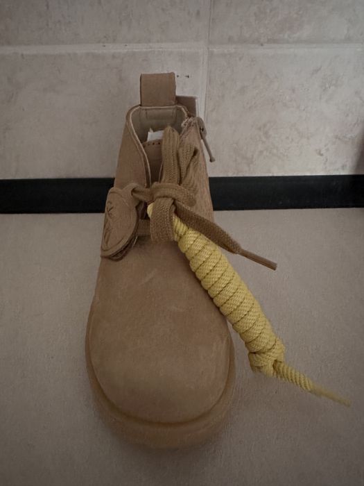 Clarks детски боти