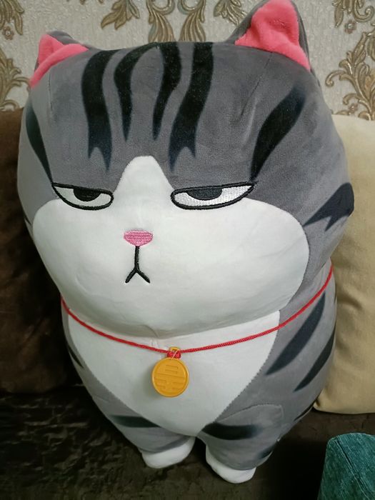 Мягкие игрушки:мишка,кот,собака.