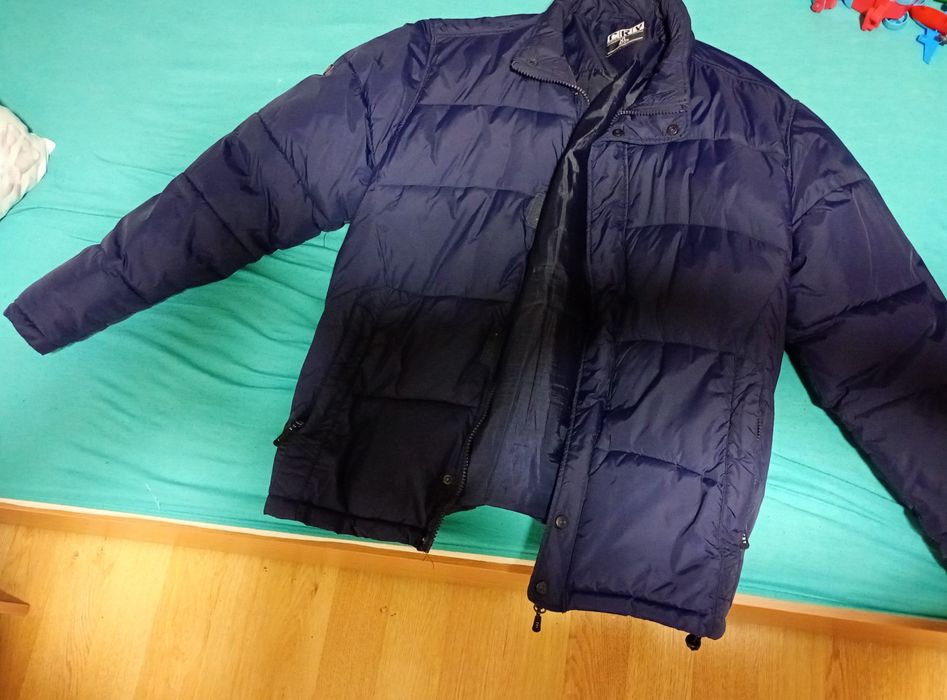 Продавам мъжко яке синьо XL