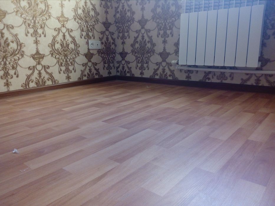 Настил ламината линолеума