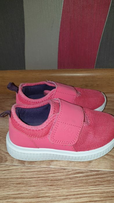 Кроссовки для девочки