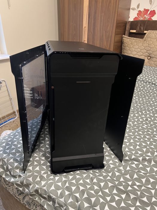 Carcasa Phanteks Atx Mid tower