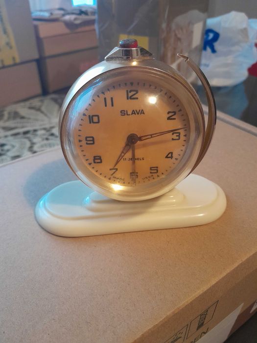 Ceas mecanic de masă