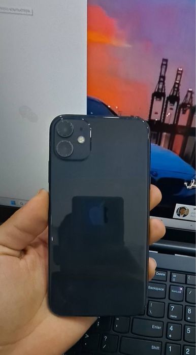 Iphone11 karobka dokumenti bor