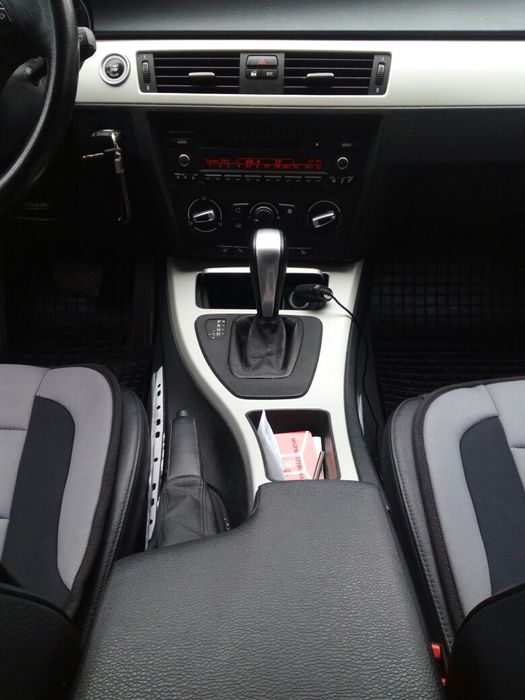 BMW 3 Series 2010 — imagine 28