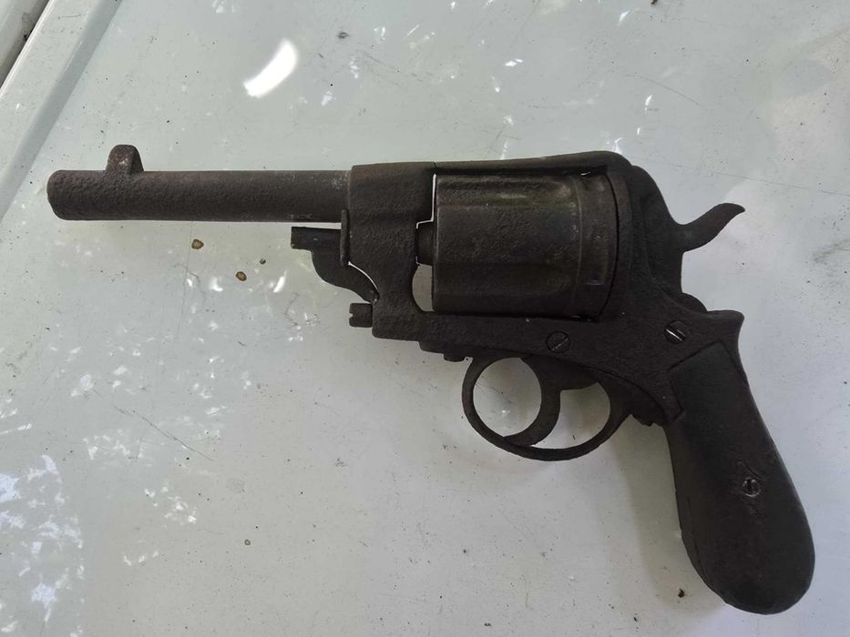 Револвер TORO – Монтенегро, Франция (ок. 1870 г.)