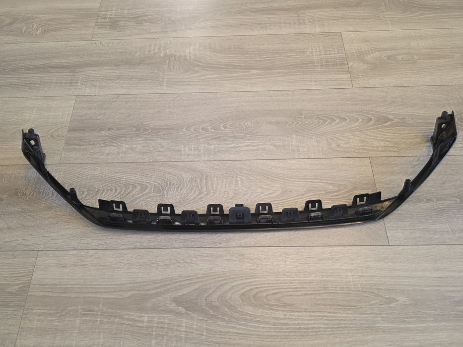 Insertie bara fata/trim grila centrala
