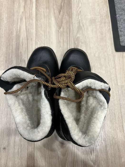 Продам ботинки рабочие зимние