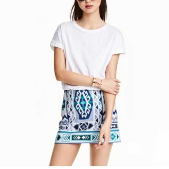 Fusta scurta H&M alba albastra 36 tesatura model aztec