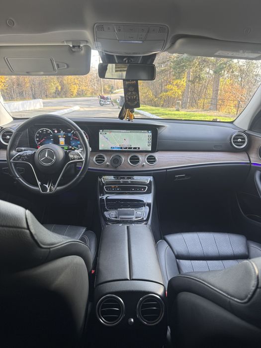 Mercedes E 300 Plug-in Hybrid ( diesel + electric)