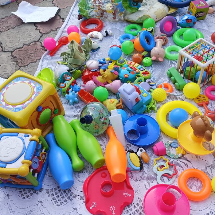 Игрушки, погремушки для малыша